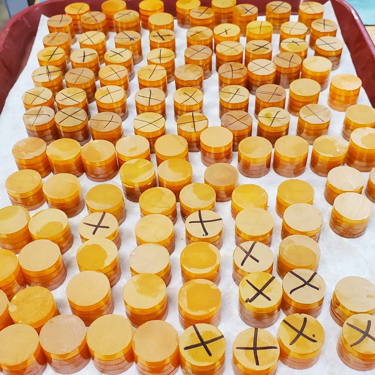 Focus Lens. Dia. 1.5" (38.1mm), FL 7.5" (190.5mm), ET .310" (7.9mm).